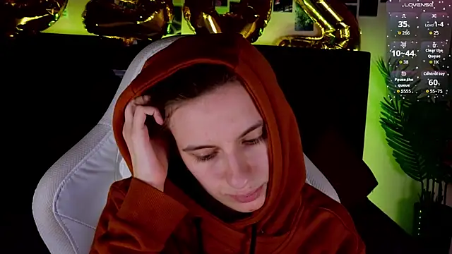 kaleriyaa_'s cam snapshot