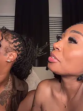 ForbiddenAddictions's cam snapshot