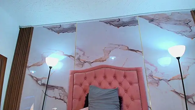 AlyaThompson's cam snapshot