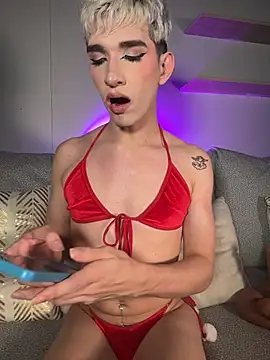 Cherry_zayden_'s cam snapshot