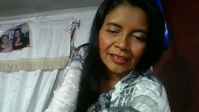 DianaOchoa_'s cam snapshot