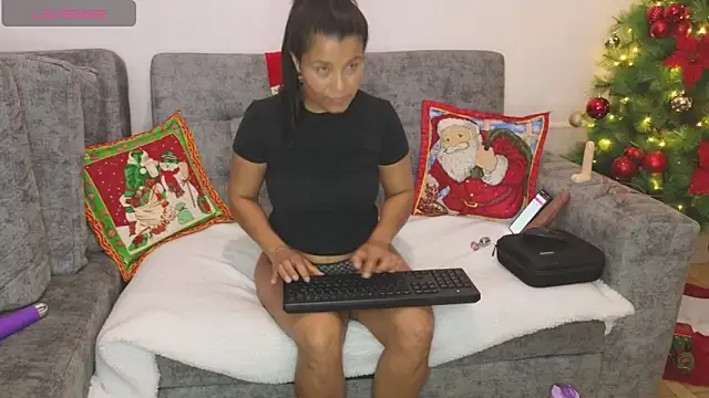 adahira08's cam snapshot