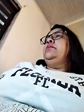 Carameloswing1 live sex cam