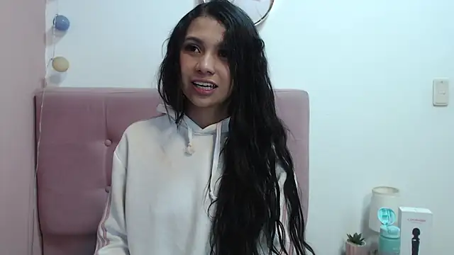 gabriela_paris's cam snapshot