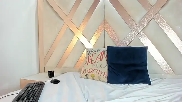 Cassandra_Armani's cam snapshot