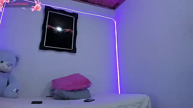 liz_25b's cam snapshot