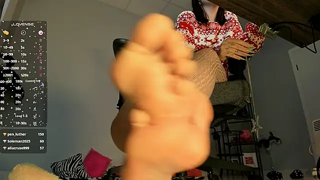 AliceSunday's cam snapshot