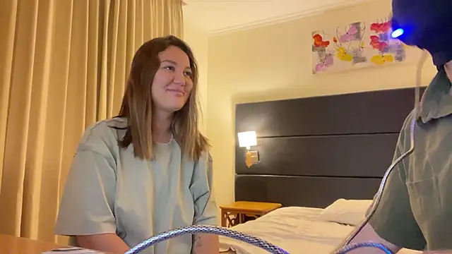 ParadiseForTwo's cam snapshot