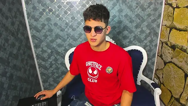 Ethan_Waalker live sex cam