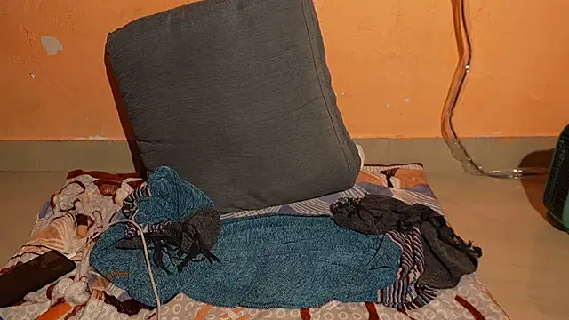 callmeshreya live sex cam