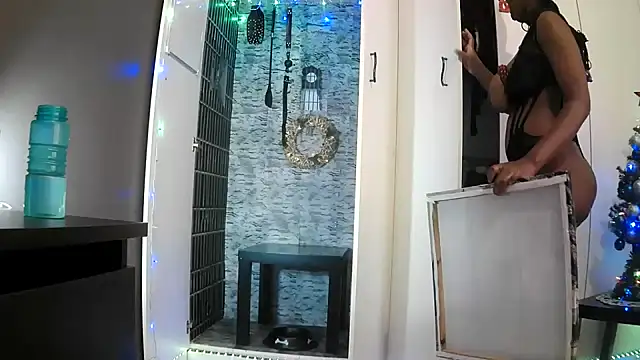 BaDSubMiss's cam snapshot