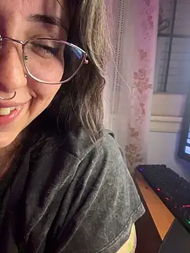 Mizztikaa live sex cam