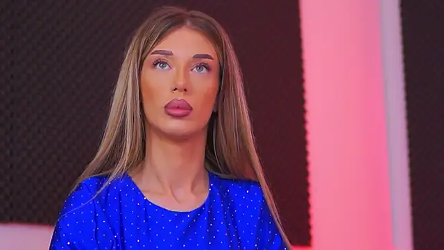 EllieRedd's cam snapshot