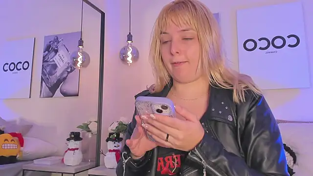 Blue_Angell's cam snapshot