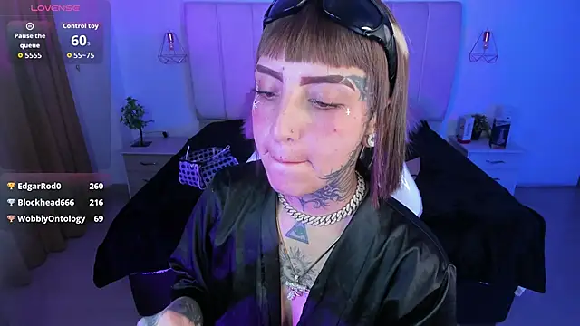 Gyal_8_'s cam snapshot