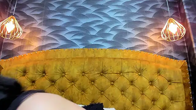 NahomiFireSex's cam snapshot