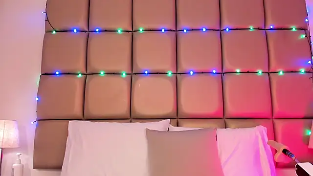 Emily_robertss's cam snapshot