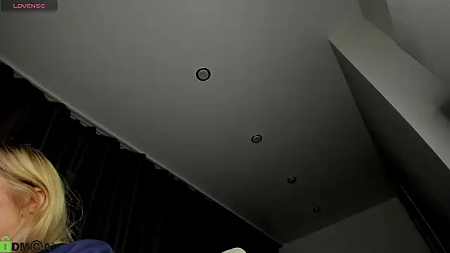 Melanie_Ryer's cam snapshot