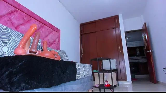 Bigasshott_'s cam snapshot