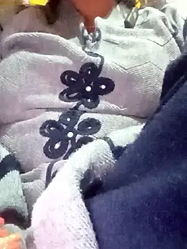 NEHAHOT143's cam snapshot