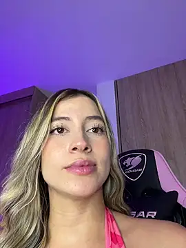 Issabela_G1's cam snapshot