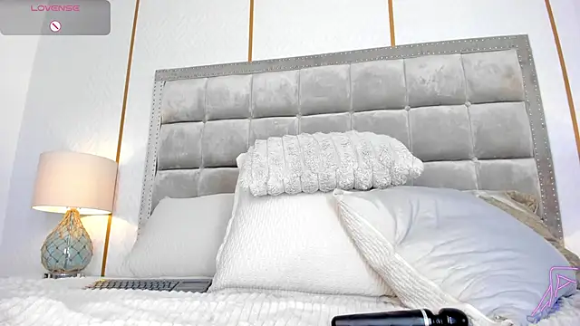 DakotaWangi's cam snapshot