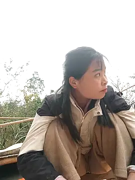 Squirrel-Pear live sex cam