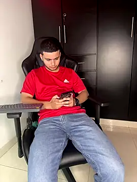 Liam_Mateo's cam snapshot