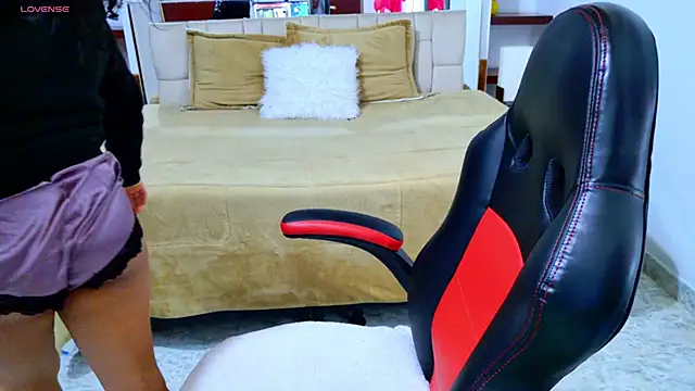 laureentt_'s cam snapshot