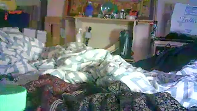 ON3YOULLN3VER_FIR3's cam snapshot