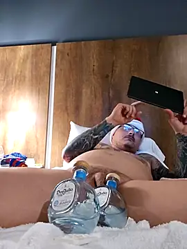 MrBiggBallz's cam snapshot