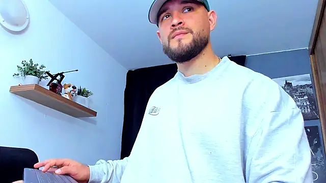 AndrewDiaz live sex cam
