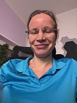 AnnikaRose live sex cam