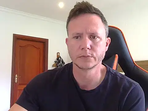 TroyDieselXXX's cam snapshot