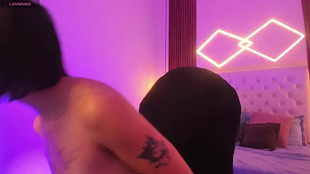 ZamabyCrucie live sex cam