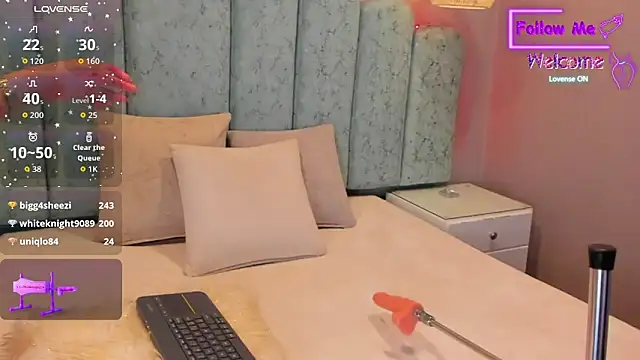 ninacrave_'s cam snapshot