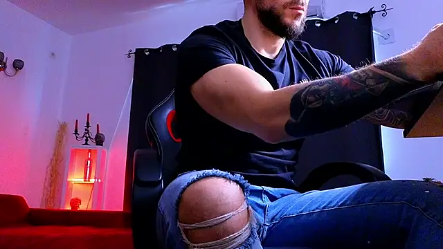 MightyAaron66's cam snapshot