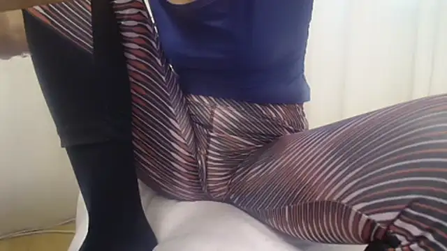 Web_Lady's cam snapshot