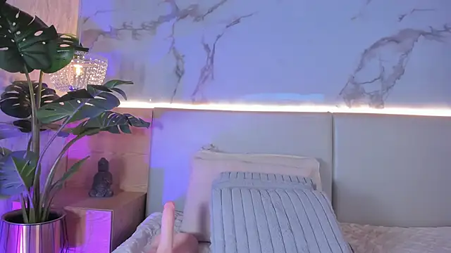 ValSmith_'s cam snapshot