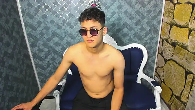 Ethan_Waalker's cam snapshot