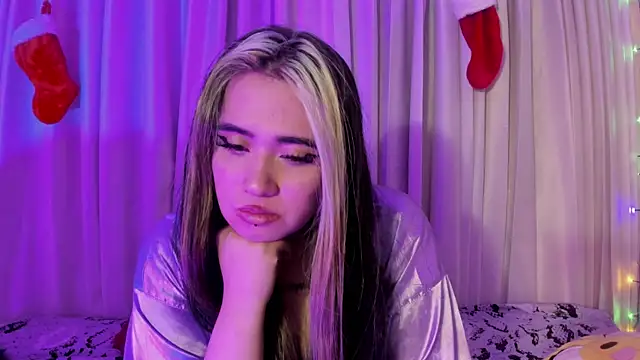 Lilith_Zenith_'s cam snapshot