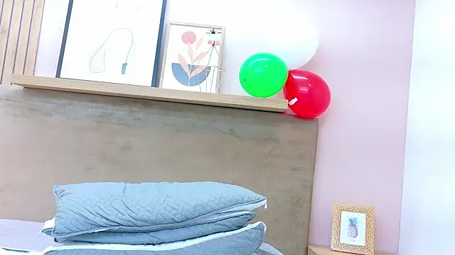 Tessa_Stone's cam snapshot