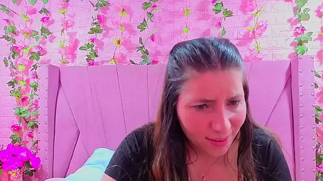 Alyy_Brown's cam snapshot