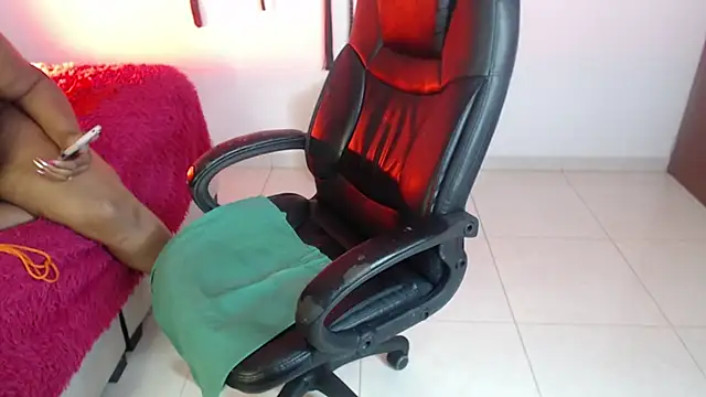 Ebonynaughty's cam snapshot