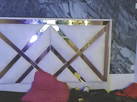 tael_novacs's cam snapshot