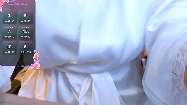 curly_jade's cam snapshot