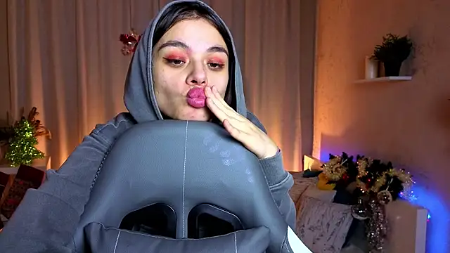 Leila_Hefner's cam snapshot