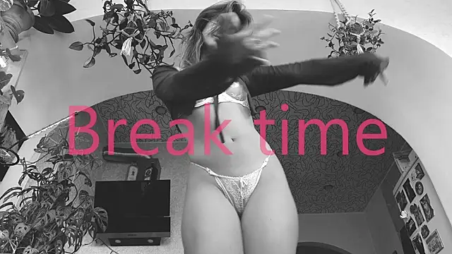 Sasha_moormeoow's cam snapshot