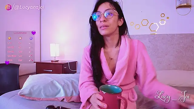 Lucyanajoi's cam snapshot