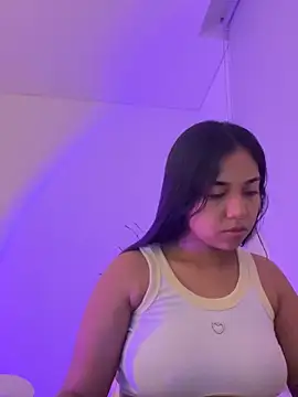 aly_nicols's cam snapshot